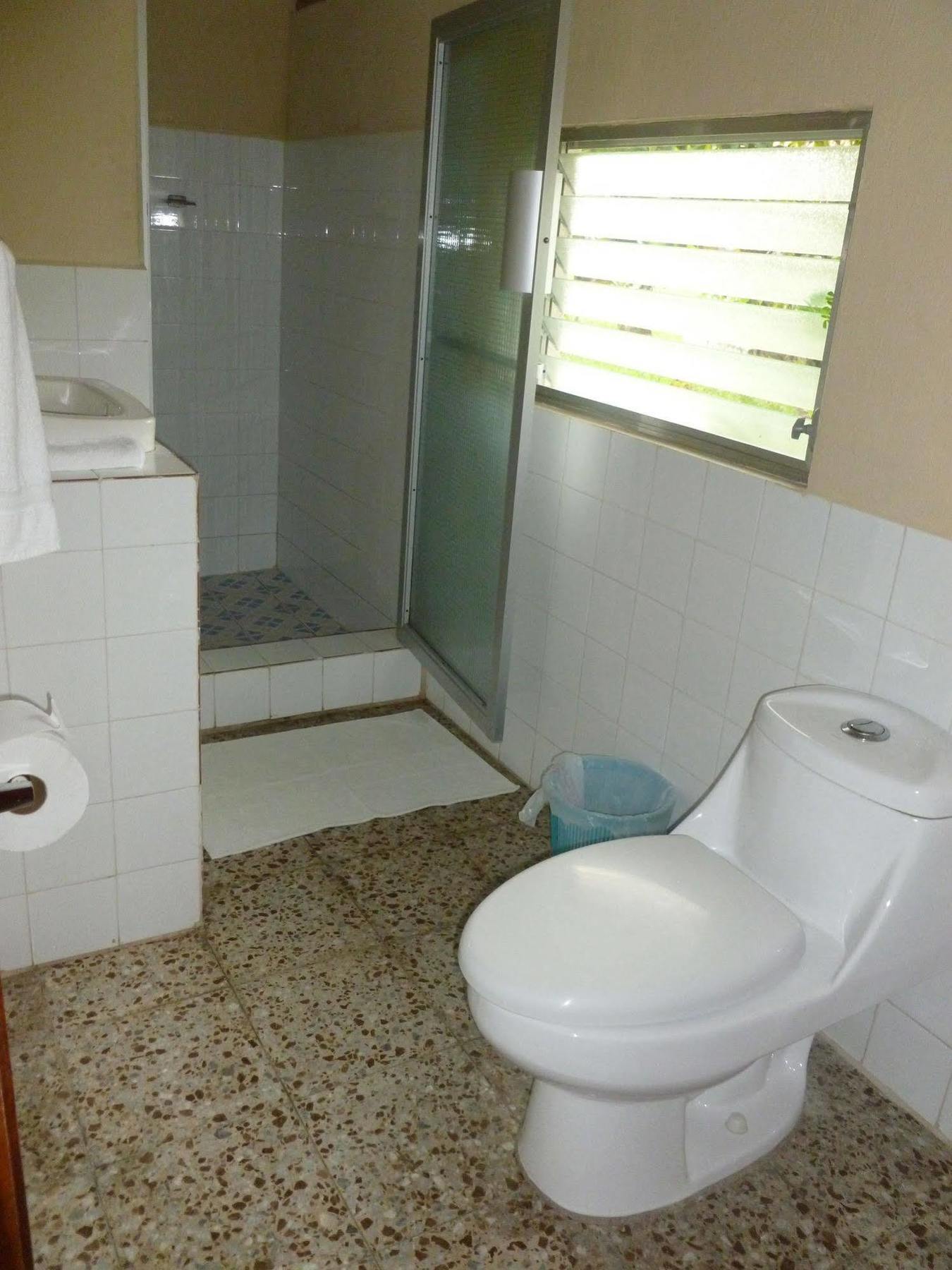 Hotel Tikal Inn Extérieur photo
