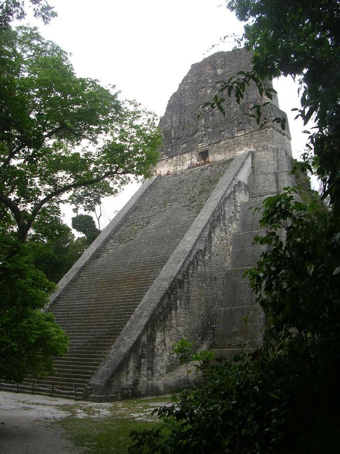 Hotel Tikal Inn Extérieur photo